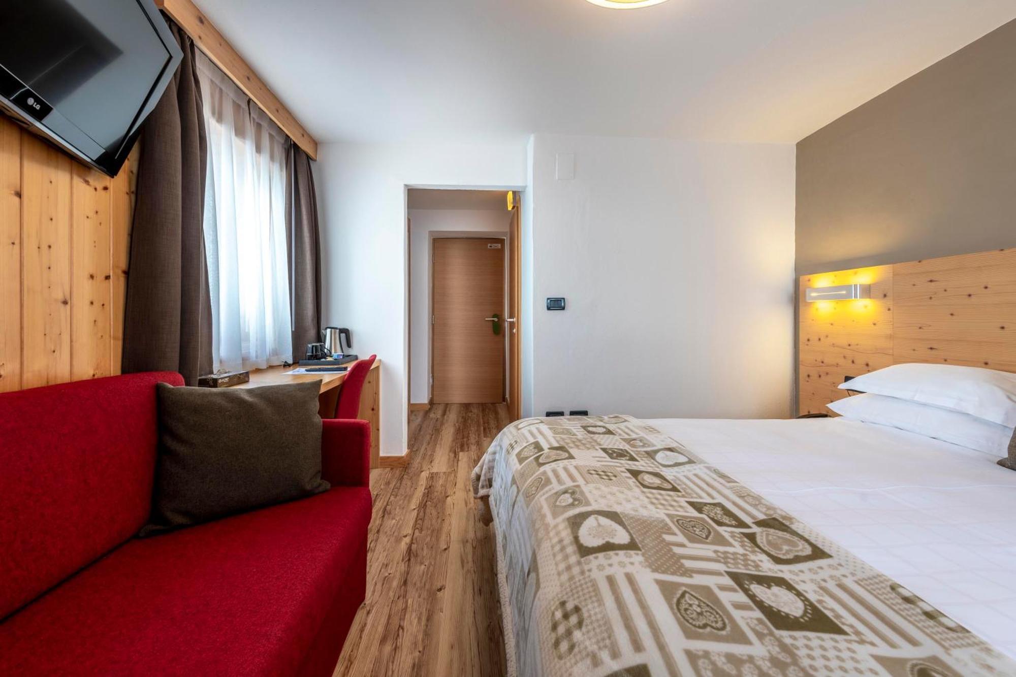Hotel Col Di Lana 2*