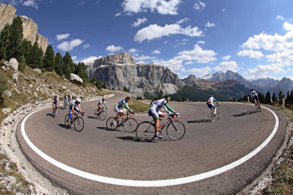 Col Di Lana Hotel 2*